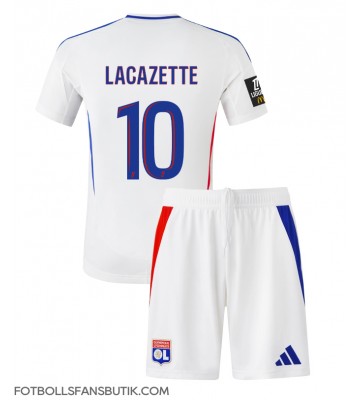 Olympique Lyonnais Alexandre Lacazette #10 Replika Hemmatröja Barn 2024-25 Kortärmad (+ Korta byxor)